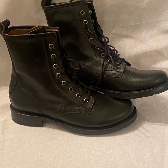FRYE Veronica Combat Boot - Picture 1 of 2